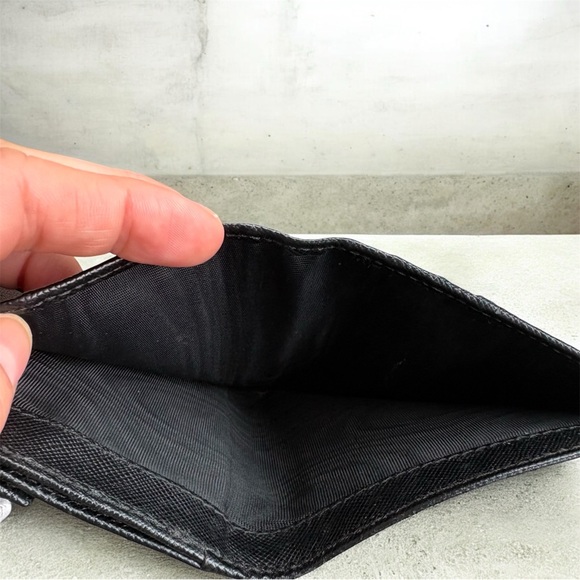 Prada Black Saffiano Wallet - Picture 4 of 4